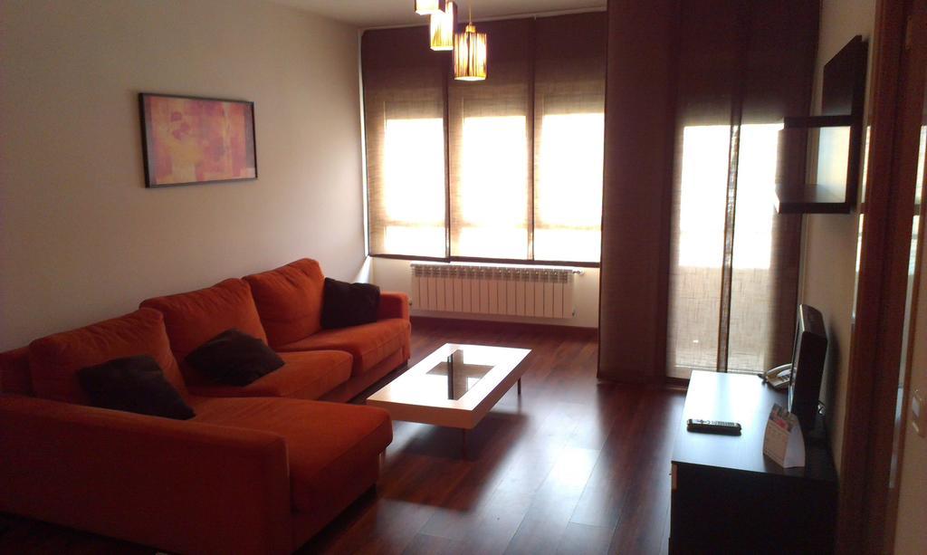 Apartamentos Turisticos Veladiez La Lastrilla Habitación foto