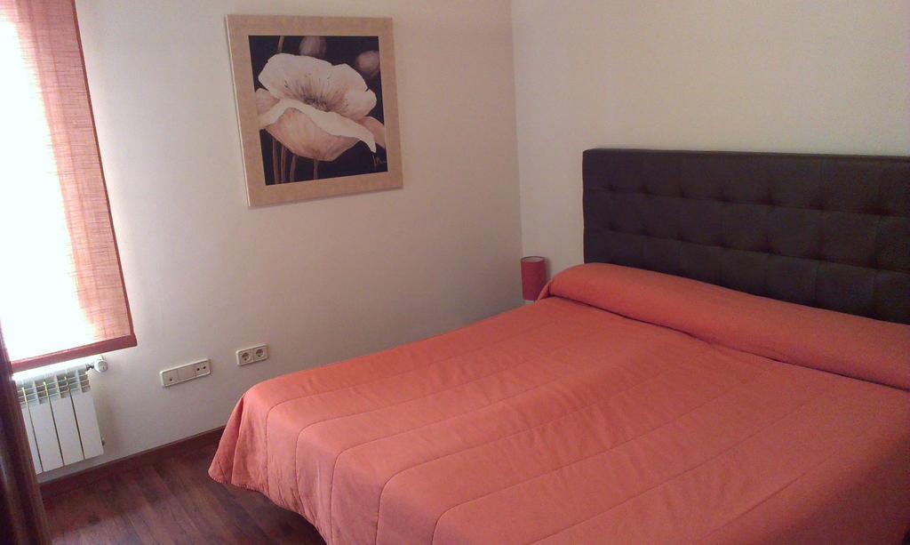 Apartamentos Turisticos Veladiez La Lastrilla Habitación foto